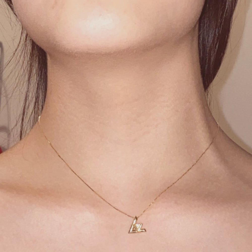 18kt solid gold lightweight volt necklace with cubic zirconia